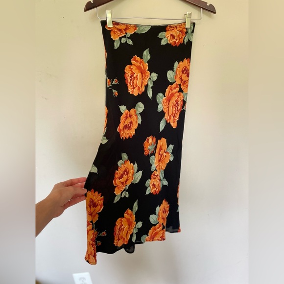 Reformation Layla Skirt Floral - Picture 2 of 2